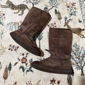Ugg vintage brown Suede Boots size 7